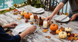 A Crate & Barrel Design Expert Says These 5 Thanksgiving Tablescape Trends Will Be Everywhere